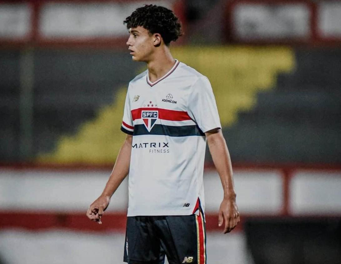 星空体育-斯基拉：巴萨、国米、米兰看上圣保罗16岁前腰扎巴雷利